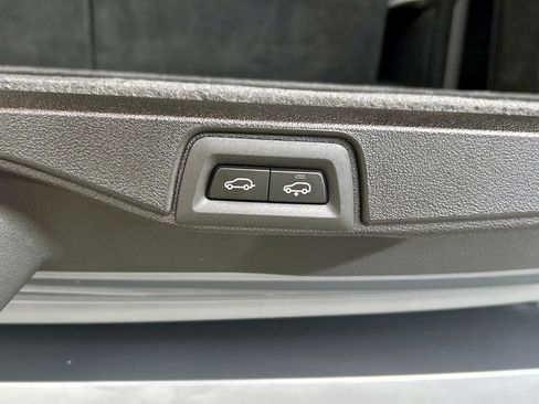Used 2024 BMW X7 xDrive40i w/ Climate Comfort Package AWD/4WD image 13