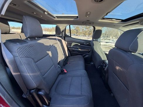 Used 2017 GMC Acadia SLE image 7