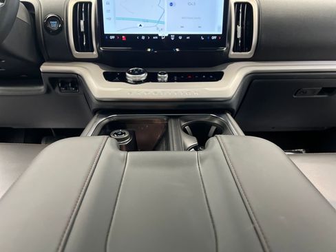 Used 2025 Ford Expedition Max Active image 53