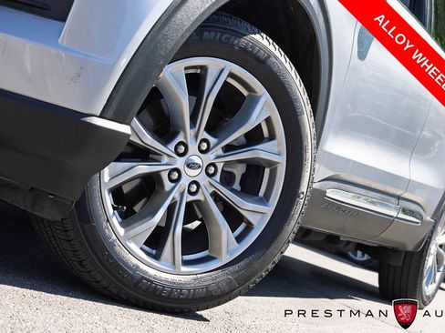 Used 2022 Ford Explorer XLT w/ Equipment Group 202A AWD/4WD image 11