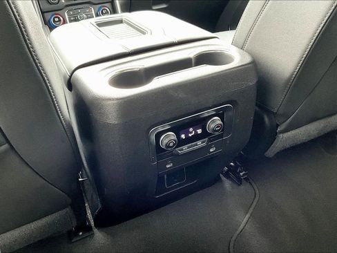 Used 2024 Chevrolet Tahoe LT AWD/4WD image 10