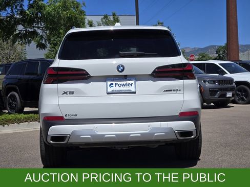 Used 2025 BMW X5 xDrive50e AWD/4WD image 6