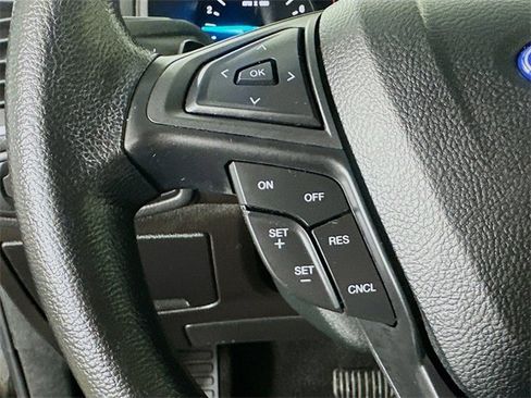 Used 2020 Ford Edge SE image 7