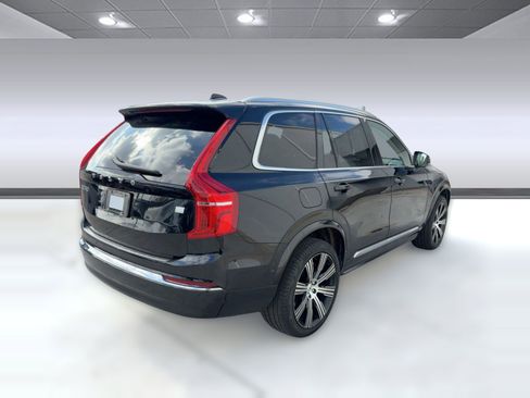 Certified 2024 Volvo XC90 T8 Ultimate w/ Protection Package Premier image 8