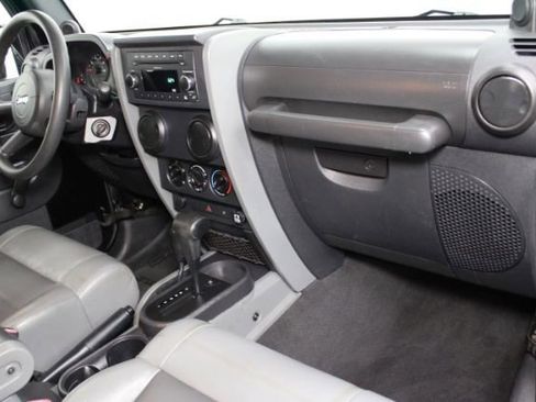 Used 2009 Jeep Wrangler X image 18