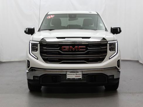 Used 2024 GMC Sierra 1500 SLT AWD/4WD image 4
