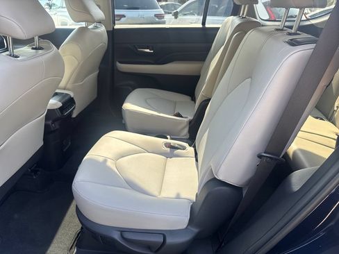 Used 2024 Toyota Grand Highlander FWD image 27