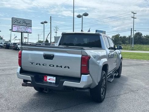 Used 2026 Toyota Tacoma 2WD Double Cab image 4