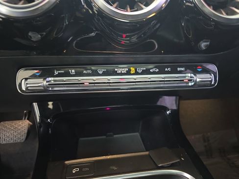 Used 2022 Mercedes-Benz A 220 image 25