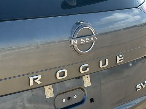 Certified 2022 Nissan Rogue SV FWD image 8