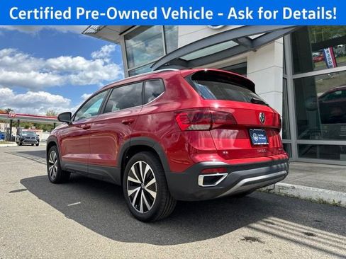 Certified 2022 Volkswagen Taos SE w/ Panoramic Sunroof Package AWD/4WD image 6