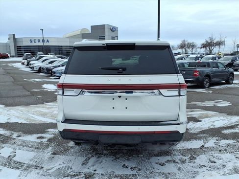 Used 2024 Lincoln Navigator Premiere image 5