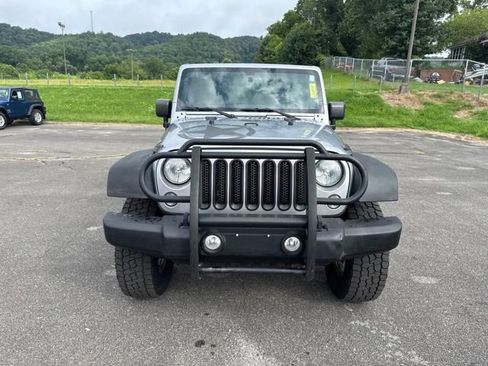 Used 2014 Jeep Wrangler Unlimited Sport w/ Quick Order Package 23S AWD/4WD image 4