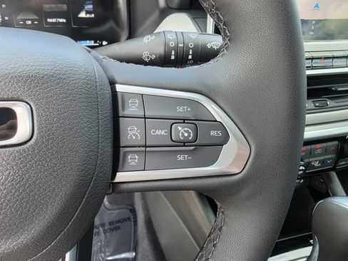New 2026 Jeep Compass Limited w/ Sun, Sound & Navigation Group AWD/4WD image 25