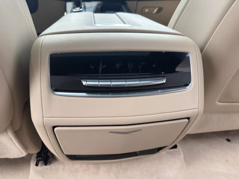 Used 2024 Cadillac Escalade Premium Luxury w/ Performance Package AWD/4WD image 24