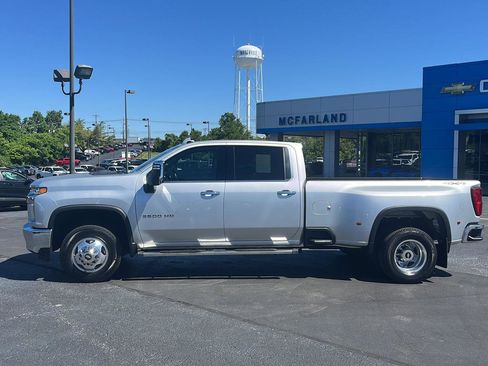 Used 2022 Chevrolet Silverado 3500 LTZ w/ LTZ Convenience Package AWD/4WD image 2