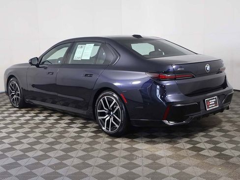 Used 2025 BMW 740i xDrive 740i xDrive image 12