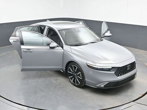 Certified 2025 Honda Accord Touring image 49