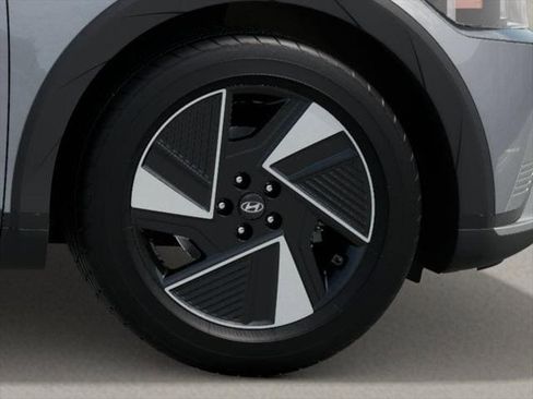 New 2025 Hyundai Ioniq 5 SEL image 8