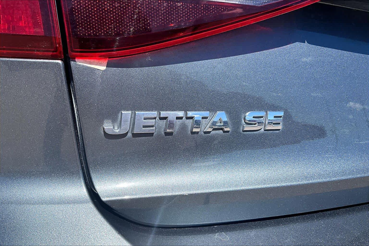 Used 2017 Volkswagen Jetta SE FWD image 30