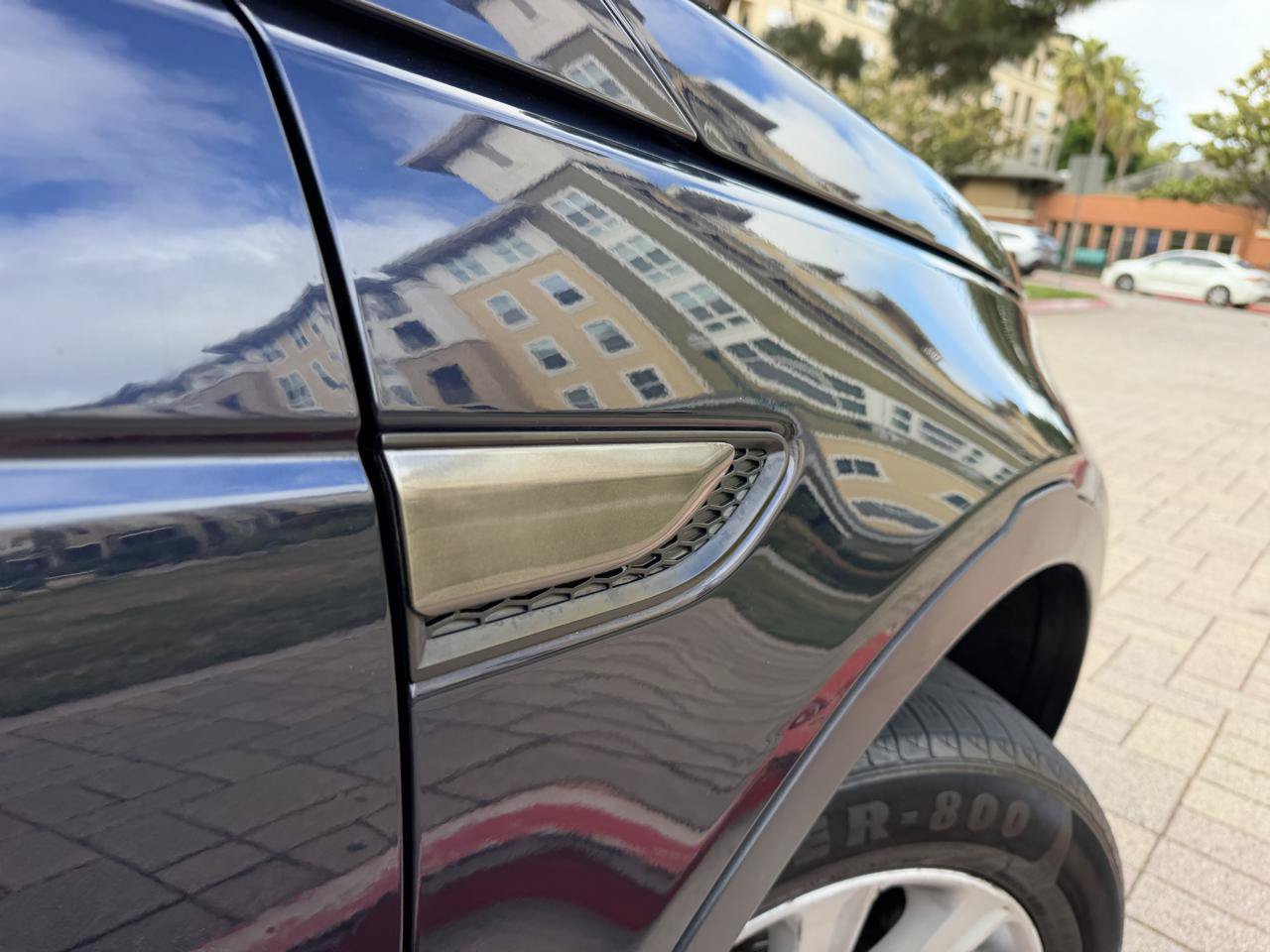 Used 2016 Land Rover Discovery Sport SE AWD/4WD image 18