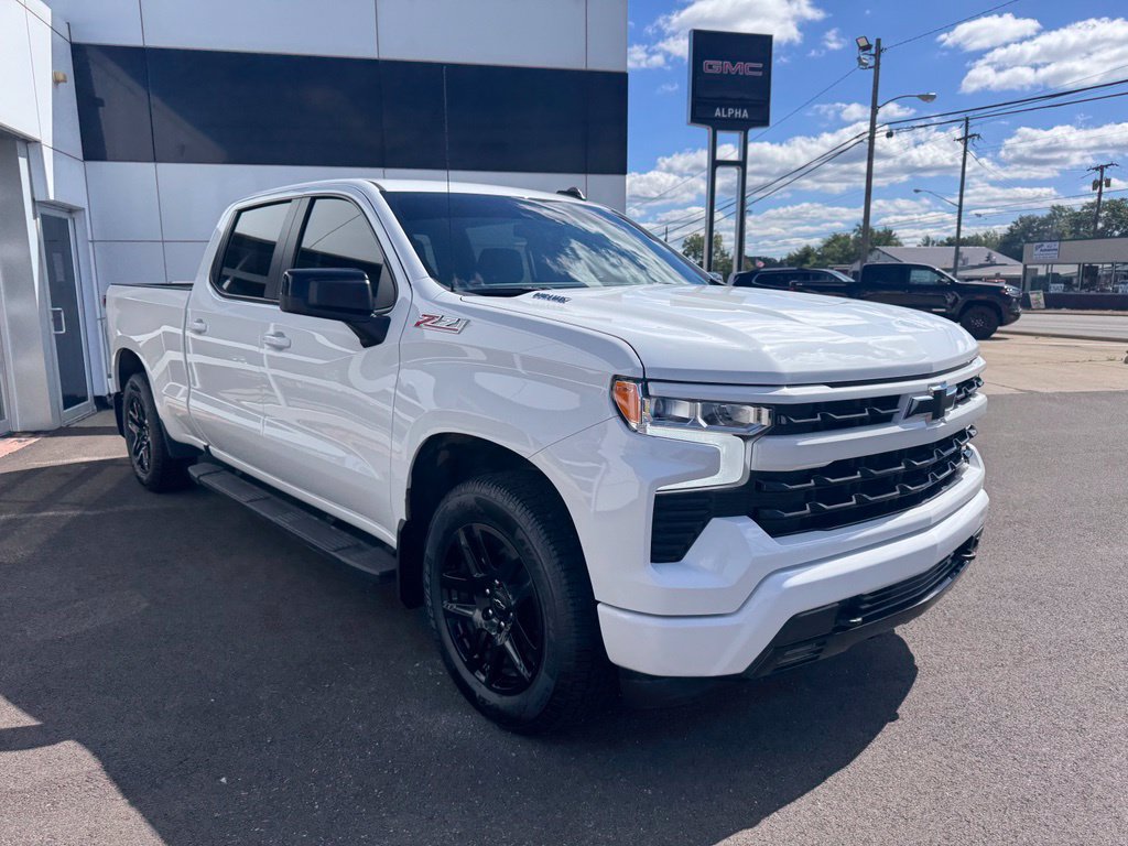 Used 2024 Chevrolet Silverado 1500 RST w/ Z71 Off-Road Package AWD/4WD image 9