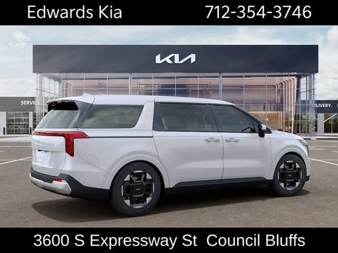 New 2026 Kia Carnival EX FWD image 7
