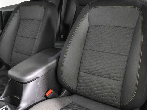 Used 2018 Chevrolet Equinox LT image 24