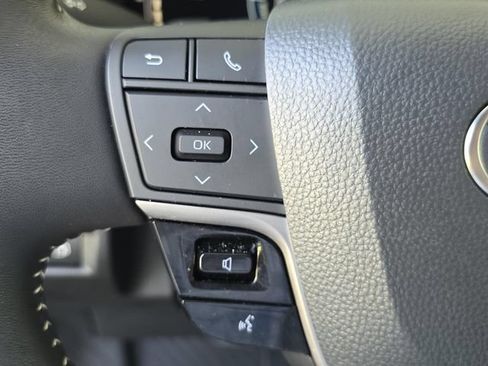 Used 2025 Toyota Camry SE w/ Convenience Package FWD image 24