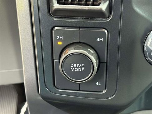 Used 2025 Ford F150 XLT w/ Equipment Group 301A Standard image 18