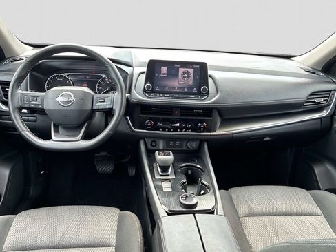Used 2025 Nissan Rogue SV AWD/4WD image 17