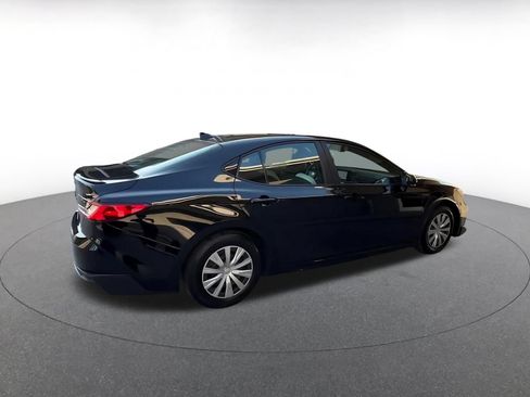 Used 2025 Toyota Camry SE FWD image 14