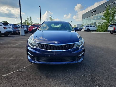 Used 2017 Kia Optima LX FWD image 2