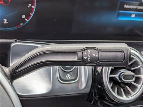 Used 2023 Mercedes-Benz GLB 250 image 12