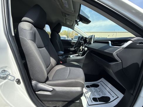 Used 2025 Toyota RAV4 LE image 25