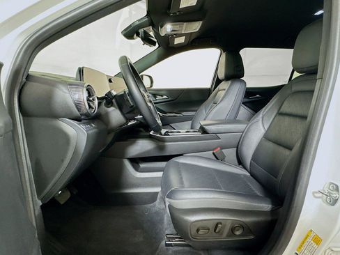 Certified 2025 Chevrolet Equinox LT w/ Convenience Package II FWD image 19