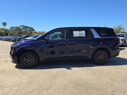 New 2026 Kia Carnival FWD image 5