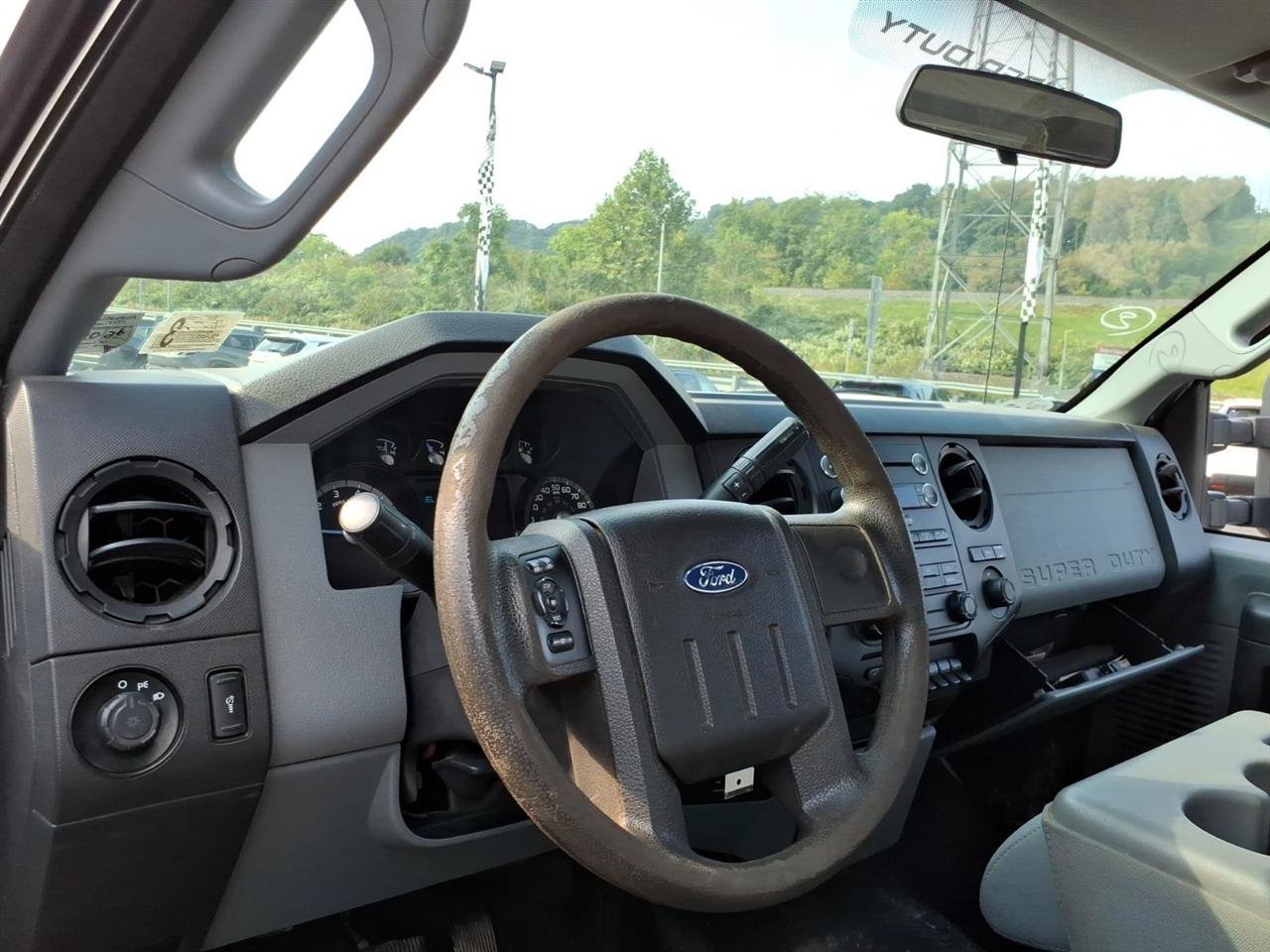 Used 2015 Ford F250 XL w/ Power Equipment Group AWD/4WD image 7