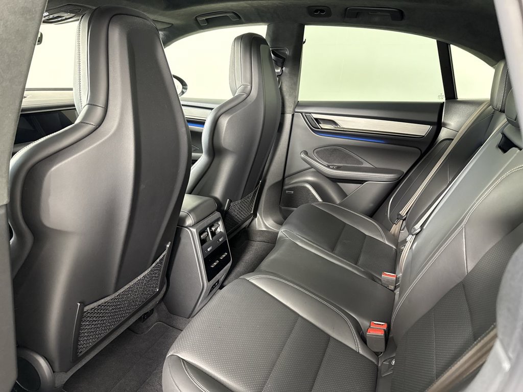 Certified 2025 Porsche Macan Turbo Electric AWD/4WD image 26