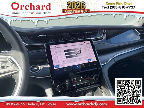 Used 2023 Jeep Grand Cherokee 4WD 4xe w/ Luxury Tech Group II image 29