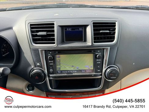 Used 2013 Toyota Highlander Limited AWD/4WD image 24
