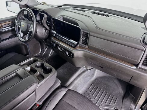 Used 2023 Chevrolet Silverado 1500 LT image 29