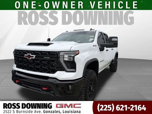 Used 2025 Chevrolet Silverado 2500 ZR2 w/ Technology Package AWD/4WD image 1