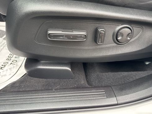 Used 2024 Honda CR-V EX-L image 15