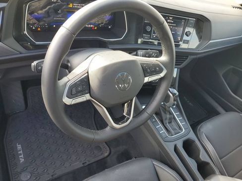 Used 2023 Volkswagen Jetta SE w/ Panoramic Sunroof Package FWD image 16