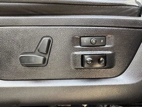 Used 2016 RAM 2500 Laramie w/ Convenience Group AWD/4WD image 48