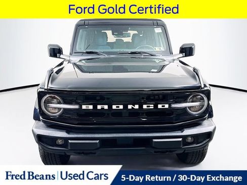 Used 2023 Ford Bronco Outer Banks AWD/4WD image 2