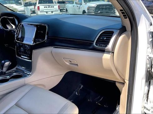 Used 2021 Jeep Grand Cherokee Limited w/ Sun & Sound Group RWD image 15