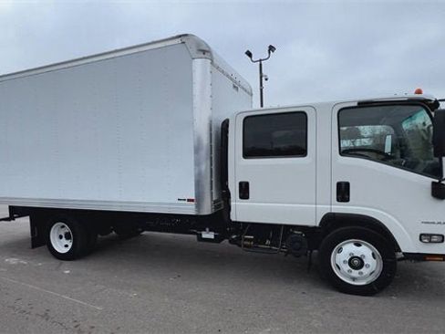 New 2024 Chevrolet Low Cab Forward image 2