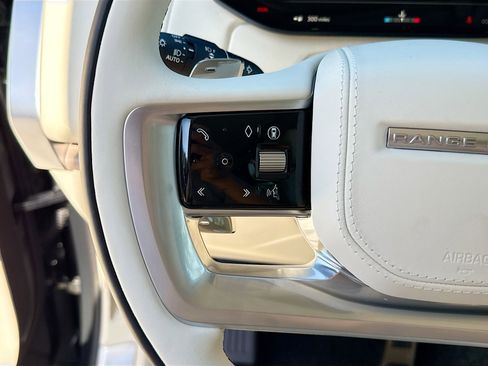 New 2025 Land Rover Range Rover SE image 39